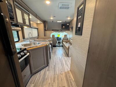 2024 Thor Four Winds 28Z   - Photo 10 - Orlando, FL 32808