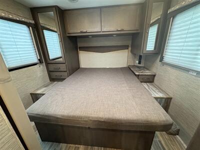 2024 Thor Four Winds 28Z   - Photo 16 - Orlando, FL 32808