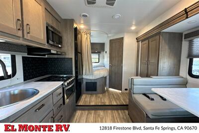 2025 Gulf Stream Conquest 6238 - Photo 27 - Santa Fe Springs, CA 90670