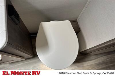 2025 Gulf Stream Conquest 6238 - Photo 31 - Santa Fe Springs, CA 90670