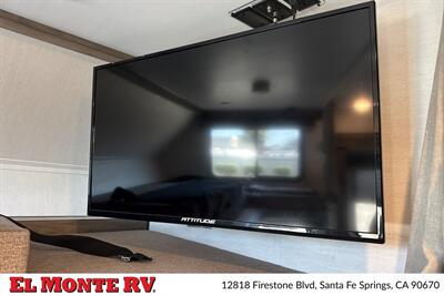 2025 Gulf Stream Conquest 6238 - Photo 16 - Santa Fe Springs, CA 90670