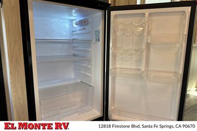 2024 Forest River Sunseeker 2860DS   - Photo 23 - Santa Fe Springs, CA 90670