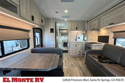 2024 Forest River Sunseeker 2860DS   - Photo 13 - Santa Fe Springs, CA 90670