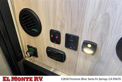 2024 Forest River Sunseeker 2860DS   - Photo 41 - Santa Fe Springs, CA 90670