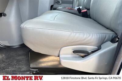 2024 Forest River Sunseeker 2860DS   - Photo 12 - Santa Fe Springs, CA 90670