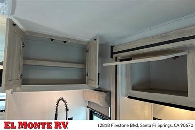 2024 Forest River Sunseeker 2860DS   - Photo 21 - Santa Fe Springs, CA 90670