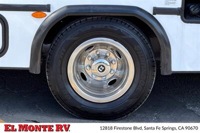2024 Forest River Sunseeker 2860DS   - Photo 50 - Santa Fe Springs, CA 90670