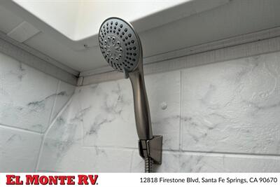 2024 Forest River Sunseeker 2860DS   - Photo 32 - Santa Fe Springs, CA 90670