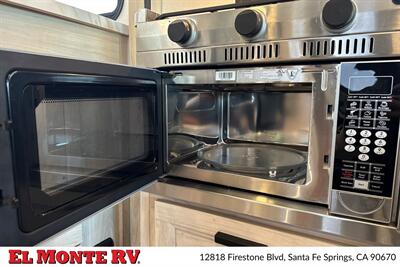 2024 Forest River Sunseeker 2860DS   - Photo 20 - Santa Fe Springs, CA 90670