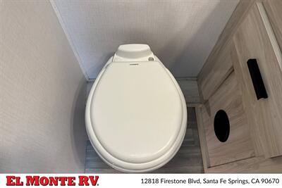 2024 Forest River Sunseeker 2860DS   - Photo 30 - Santa Fe Springs, CA 90670