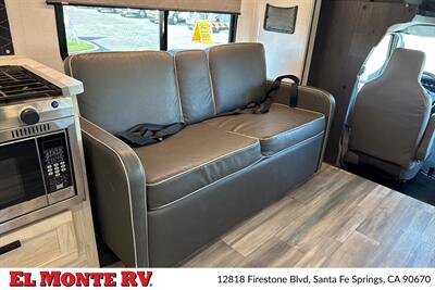 2024 Forest River Sunseeker 2860DS   - Photo 39 - Santa Fe Springs, CA 90670