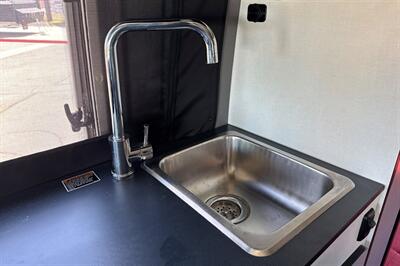 2022 Winnebago Revel 44E   - Photo 16 - Dublin, CA 94568