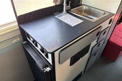 2022 Winnebago Revel 44E   - Photo 13 - Dublin, CA 94568
