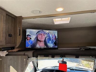 2023 Coachmen Leprechaun 271QB   - Photo 30 - Santa Fe Springs, CA 90670