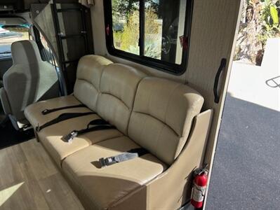 2023 Coachmen Leprechaun 271QB   - Photo 18 - Santa Fe Springs, CA 90670