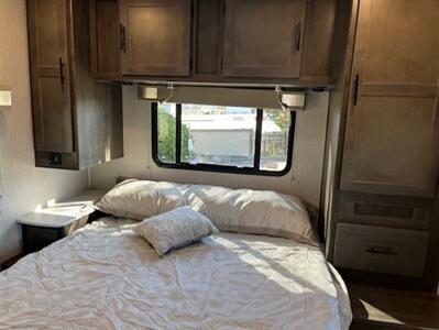 2023 Coachmen Leprechaun 271QB   - Photo 27 - Santa Fe Springs, CA 90670