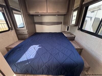 2024 Thor Four Winds 28A   - Photo 13 - Santa Fe Springs, CA 90670