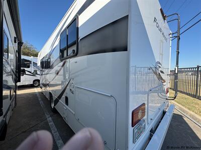 2024 Thor Four Winds 28A   - Photo 4 - Santa Fe Springs, CA 90670