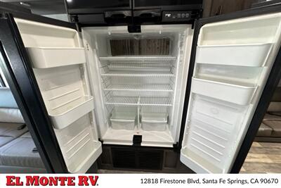 2023 Forest River FR3 32DS   - Photo 24 - Santa Fe Springs, CA 90670