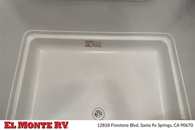 2023 Forest River FR3 32DS   - Photo 32 - Santa Fe Springs, CA 90670