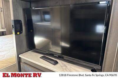 2023 Forest River FR3 32DS   - Photo 41 - Santa Fe Springs, CA 90670