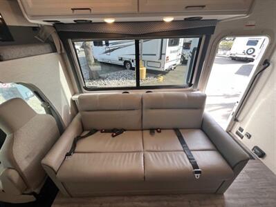 2025 Thor Four Winds 28Z   - Photo 18 - Santa Fe Springs, CA 90670