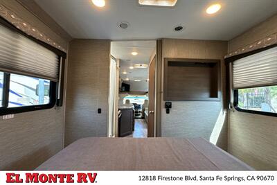 2024 Thor Four Winds 28A   - Photo 36 - Santa Fe Springs, CA 90670