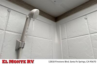 2024 Thor Four Winds 28A   - Photo 32 - Santa Fe Springs, CA 90670