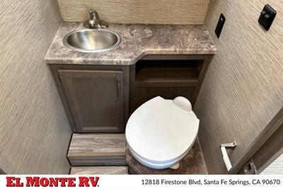 2024 Thor Four Winds 28A   - Photo 27 - Santa Fe Springs, CA 90670