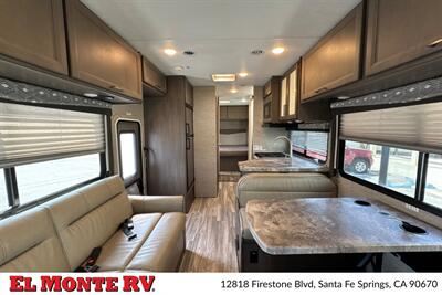 2024 Thor Four Winds 28A   - Photo 12 - Santa Fe Springs, CA 90670