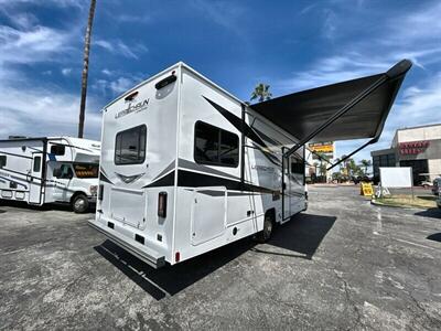 2025 Coachmen Leprechaun 260QB   - Photo 6 - Santa Fe Springs, CA 90670