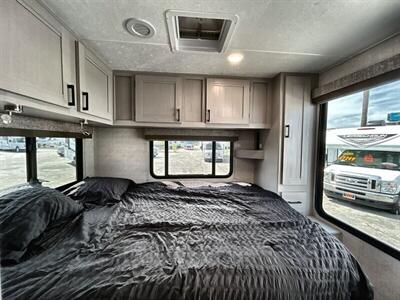 2025 Coachmen Leprechaun 260QB   - Photo 20 - Santa Fe Springs, CA 90670