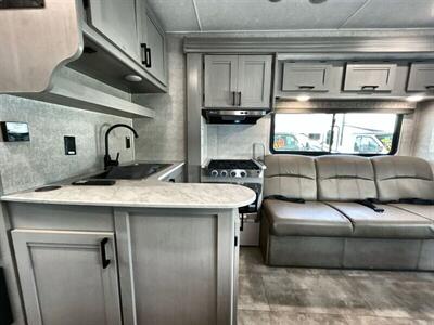 2025 Coachmen Leprechaun 260QB   - Photo 12 - Santa Fe Springs, CA 90670