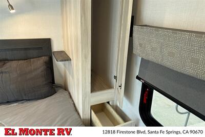2024 Forest River Sunseeker 2950LE   - Photo 37 - Santa Fe Springs, CA 90670