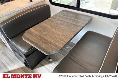 2024 Forest River Sunseeker 2950LE   - Photo 15 - Santa Fe Springs, CA 90670