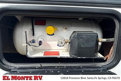 2024 Forest River Sunseeker 2950LE   - Photo 56 - Santa Fe Springs, CA 90670