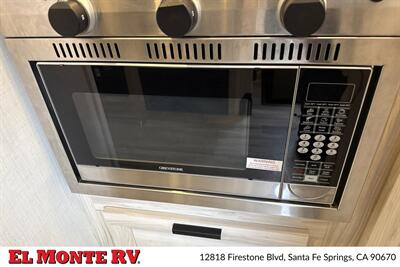 2024 Forest River Sunseeker 2950LE   - Photo 21 - Santa Fe Springs, CA 90670