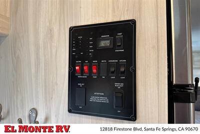 2024 Forest River Sunseeker 2950LE   - Photo 42 - Santa Fe Springs, CA 90670