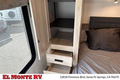 2024 Forest River Sunseeker 2950LE   - Photo 36 - Santa Fe Springs, CA 90670