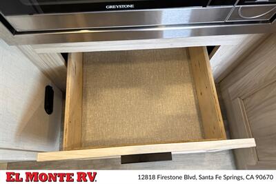 2024 Forest River Sunseeker 2950LE   - Photo 24 - Santa Fe Springs, CA 90670