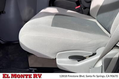 2024 Forest River Sunseeker 2950LE   - Photo 12 - Santa Fe Springs, CA 90670