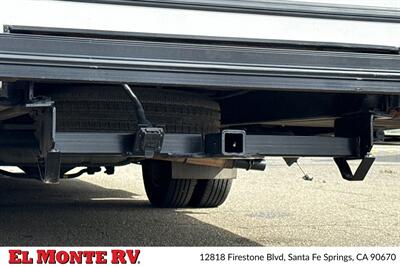 2024 Forest River Sunseeker 2950LE   - Photo 5 - Santa Fe Springs, CA 90670
