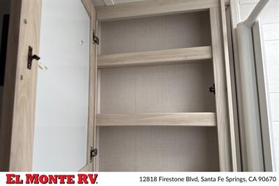 2024 Forest River Sunseeker 2950LE   - Photo 30 - Santa Fe Springs, CA 90670