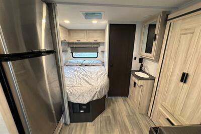 2024 Forest River Sunseeker 2150SLE   - Photo 26 - Santa Fe Springs, CA 90670