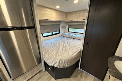 2024 Forest River Sunseeker 2150SLE   - Photo 33 - Santa Fe Springs, CA 90670