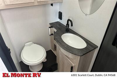 2024 Forest River Sunseeker 2850SLE   - Photo 27 - Santa Fe Springs, CA 90670