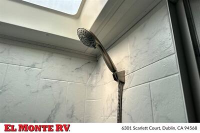 2024 Forest River Sunseeker 2850SLE   - Photo 32 - Santa Fe Springs, CA 90670