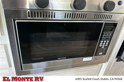 2024 Forest River Sunseeker 2850SLE   - Photo 18 - Santa Fe Springs, CA 90670
