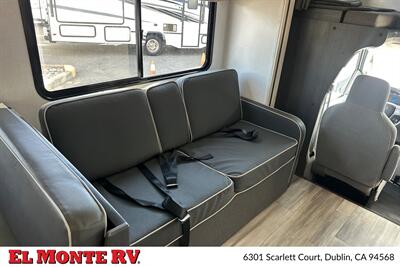 2024 Forest River Sunseeker 2850SLE   - Photo 39 - Santa Fe Springs, CA 90670
