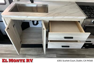 2024 Forest River Sunseeker 2850SLE   - Photo 22 - Santa Fe Springs, CA 90670